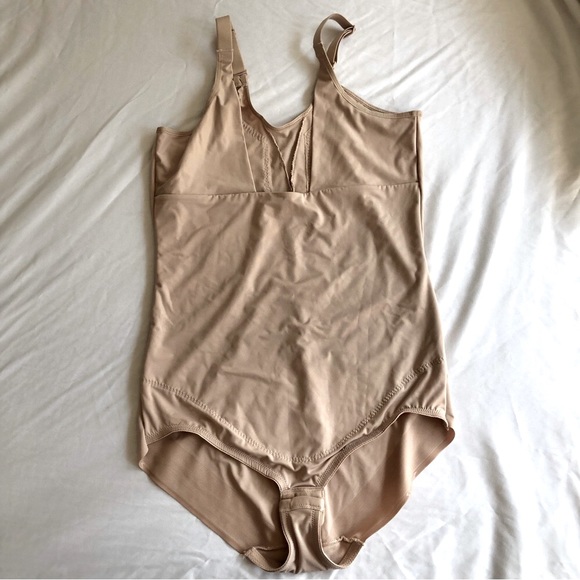 MIRACLESUIT Cross Control Body Briefer Bodysuit Shapewear Tummy Control Tan Nude - Picture 2 of 11